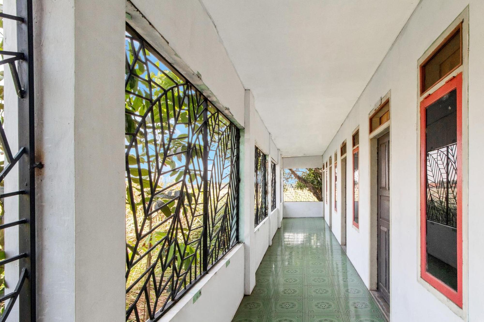 Spot On 92832 Al Mahira Syariah Hotel มาจาเลงกา ภายนอก รูปภาพ