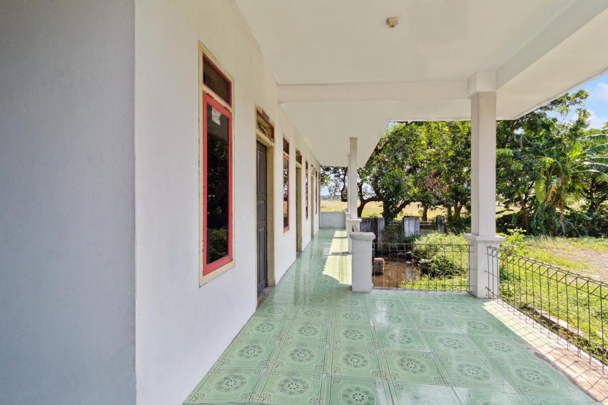 Spot On 92832 Al Mahira Syariah Hotel มาจาเลงกา ภายนอก รูปภาพ